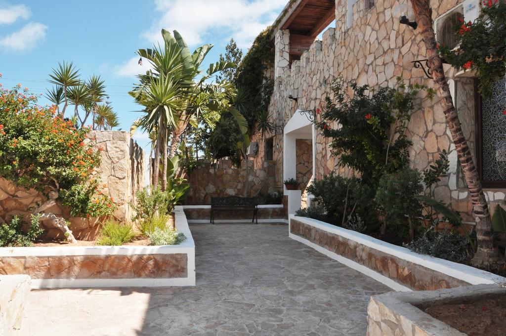 Residence Il Castello Lampedusa Exteriör bild