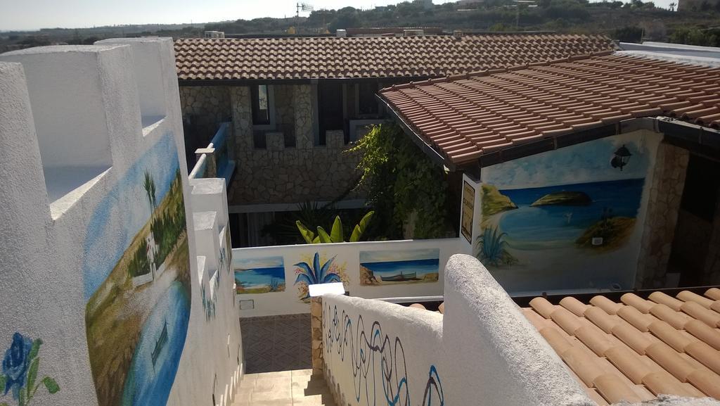Residence Il Castello Lampedusa Exteriör bild