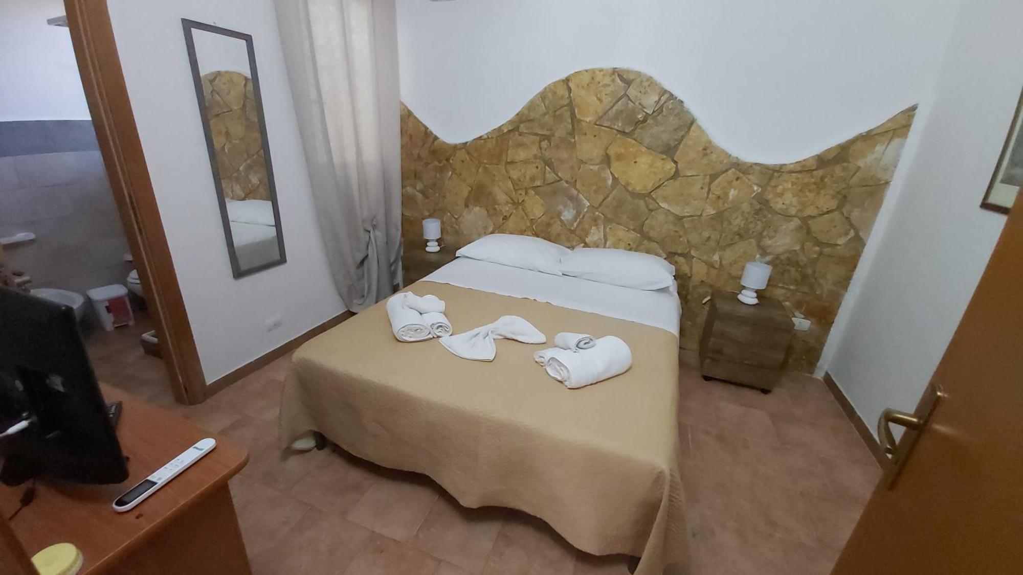 Residence Il Castello Lampedusa Rum bild